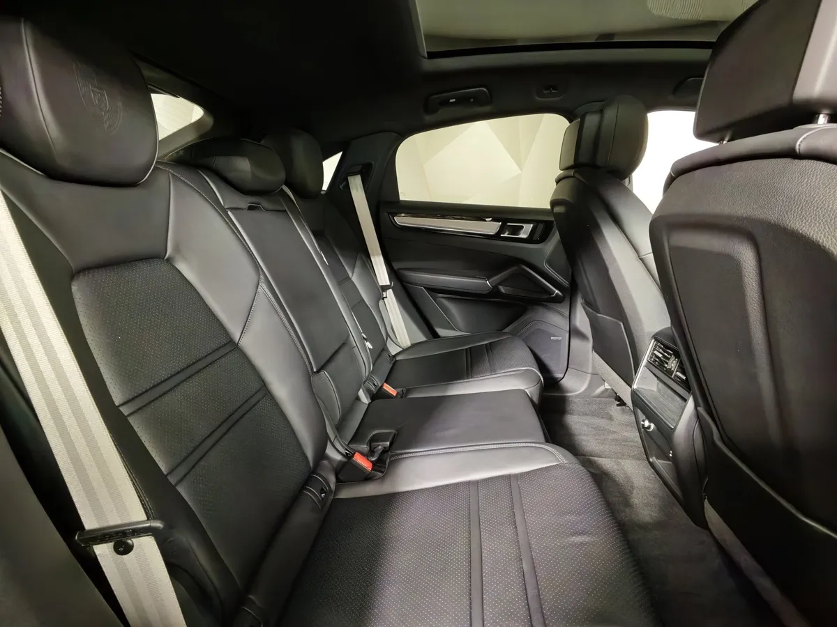Porsche Cayenne Coupe 3.0 Tiptronic AWD (340 л.с.) Черный в АВИЛОН. Слайд №15