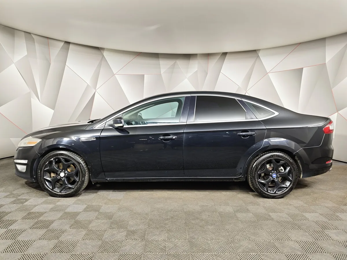 Ford Mondeo 2.0 EcoBoost PowerShift (200 л.с.) Titanium Черный в АВИЛОН. Слайд №5