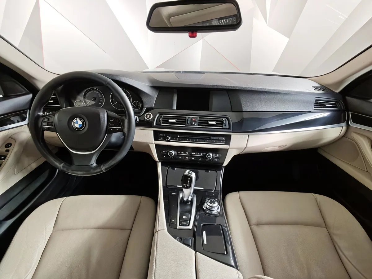 BMW 5 серия 523i AT (204 л.с.) Base Локальная сборка Бежевый в АВИЛОН. Слайд №11