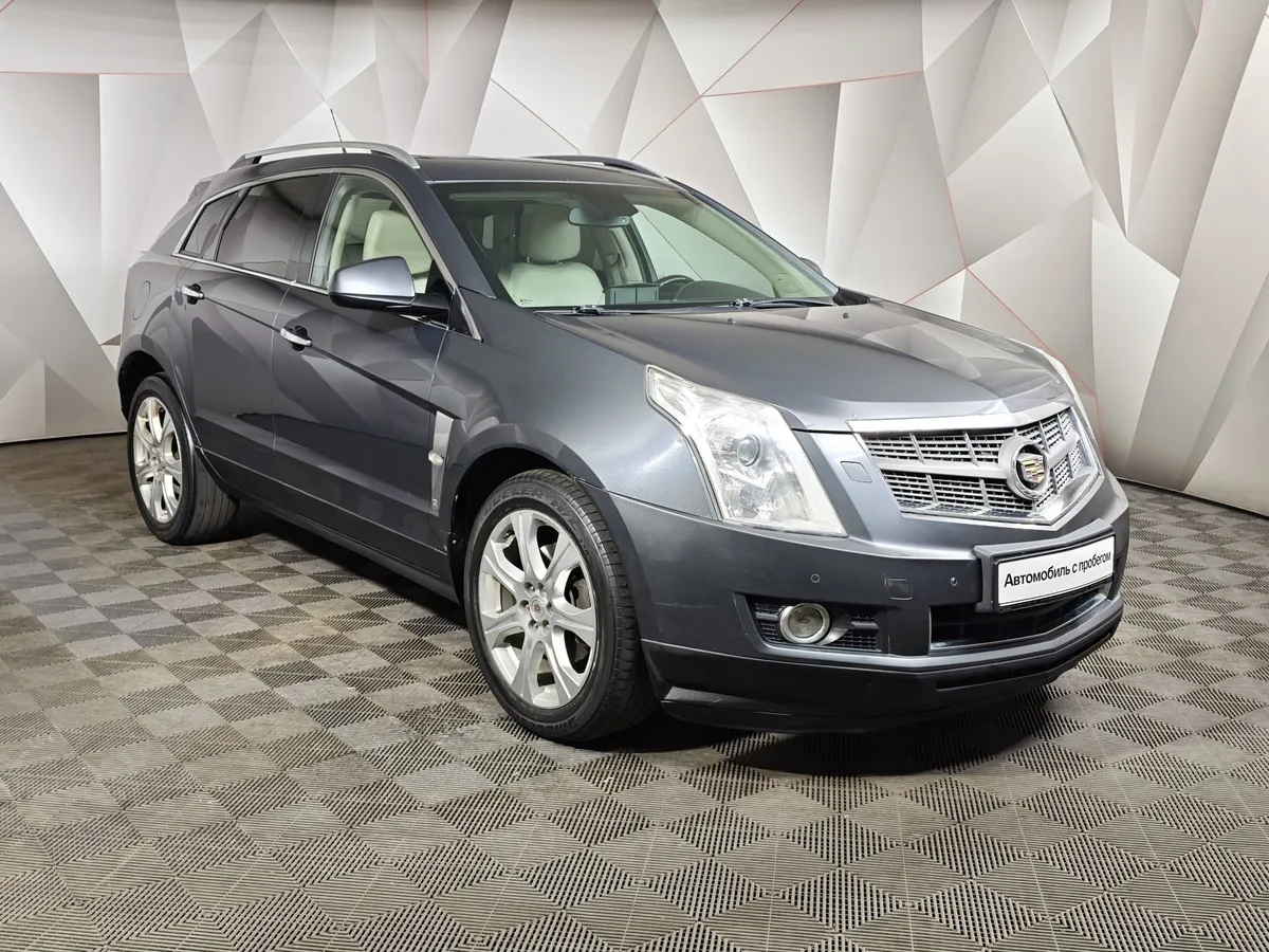 Cadillac SRX 3.0 V6 SIDI (269 л.с.) Серый в АВИЛОН. Слайд №3