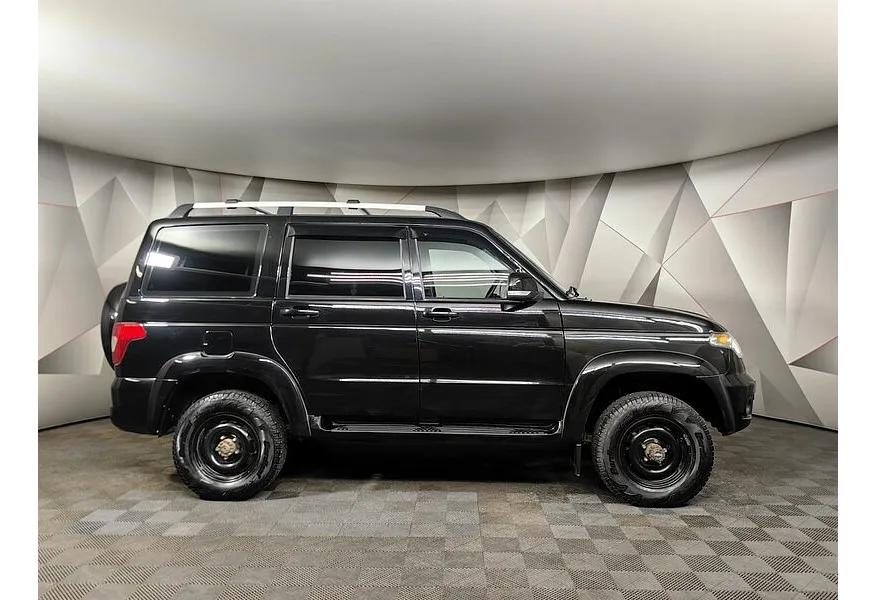 УАЗ Patriot 2.7 AT 4WD (150 л.с.) Оптимум Черный в АВИЛОН. Слайд №6