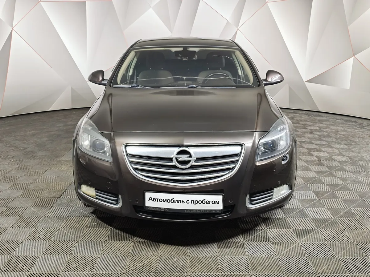 Opel Insignia 2.0 Turbo AT (220 л.с.) Коричневый в АВИЛОН. Слайд №7