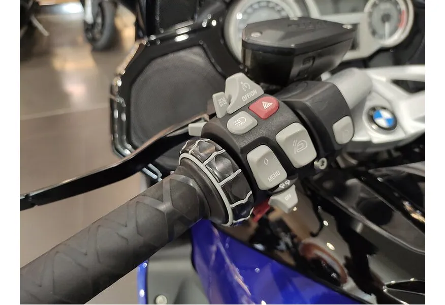 LIVE. Слайд №10