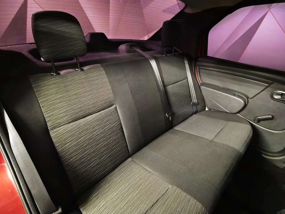 Renault Logan 1.4 MT (75 л.с.) Красный в АВИЛОН. Слайд №15