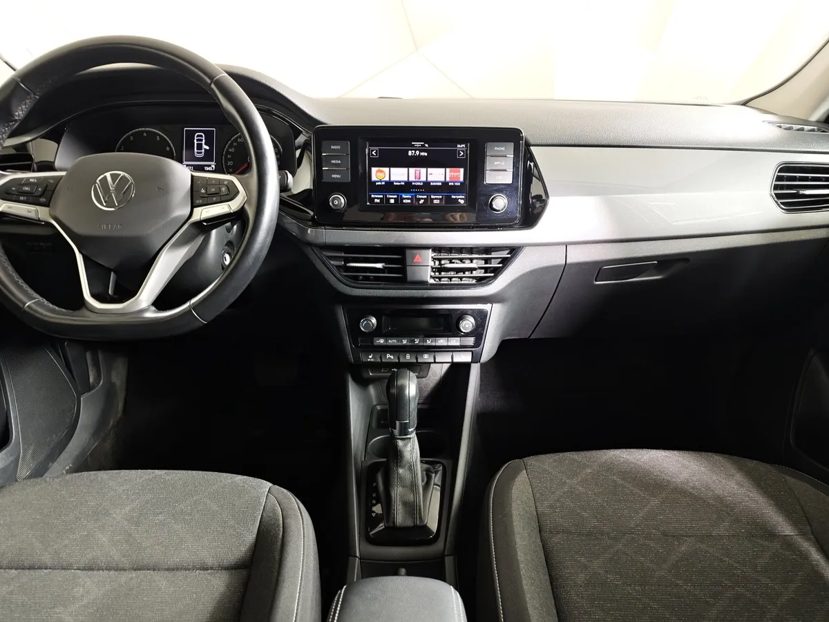 Volkswagen Polo 1.6 MPI AT (110 л.с.) Белый в АВИЛОН. Слайд №15