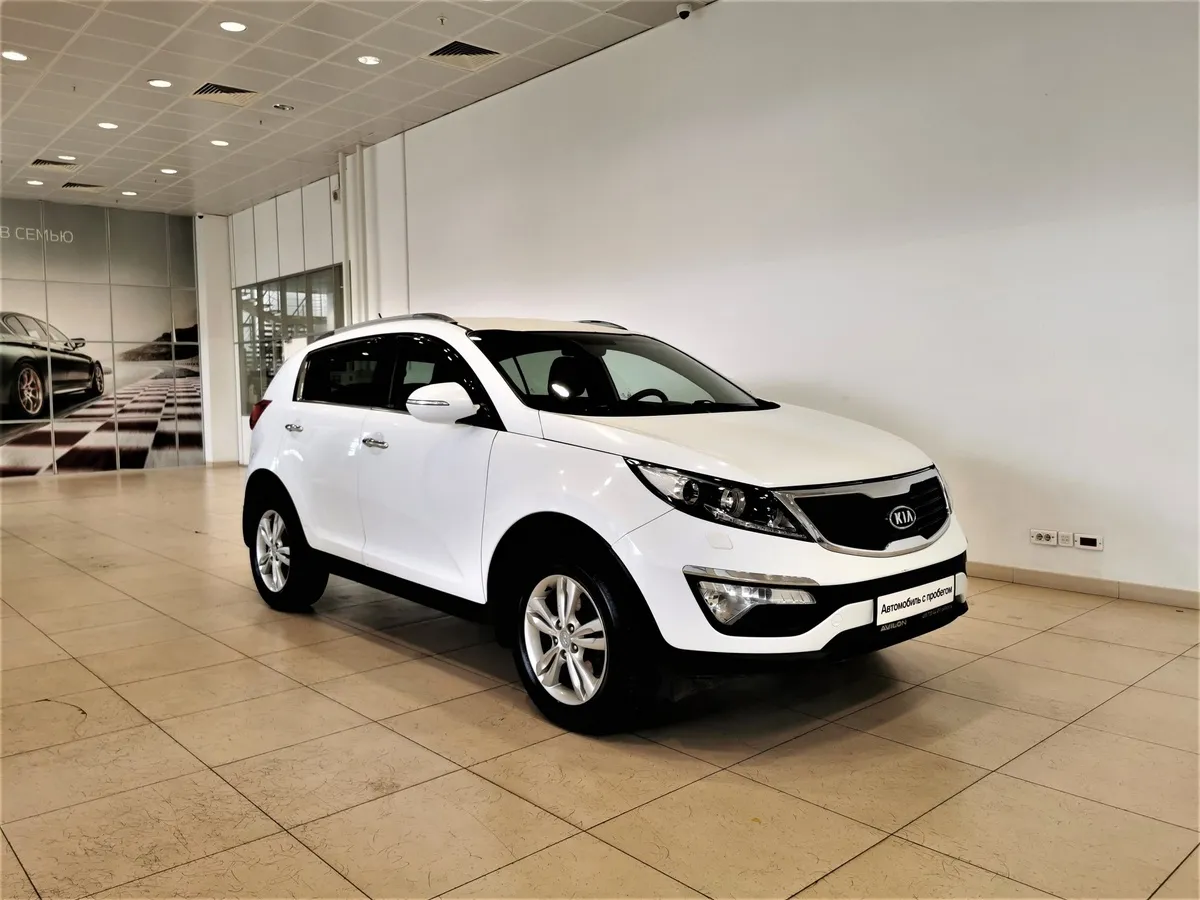 Kia Sportage 2.0 TD AT 4WD (136 л.с.) Белый в АВИЛОН. Слайд №3