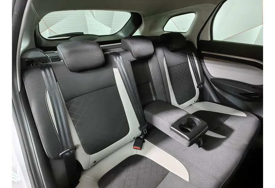 ВАЗ (Lada) Vesta 1.6 CVT (113 л.с.) Белый в АВИЛОН. Слайд №17