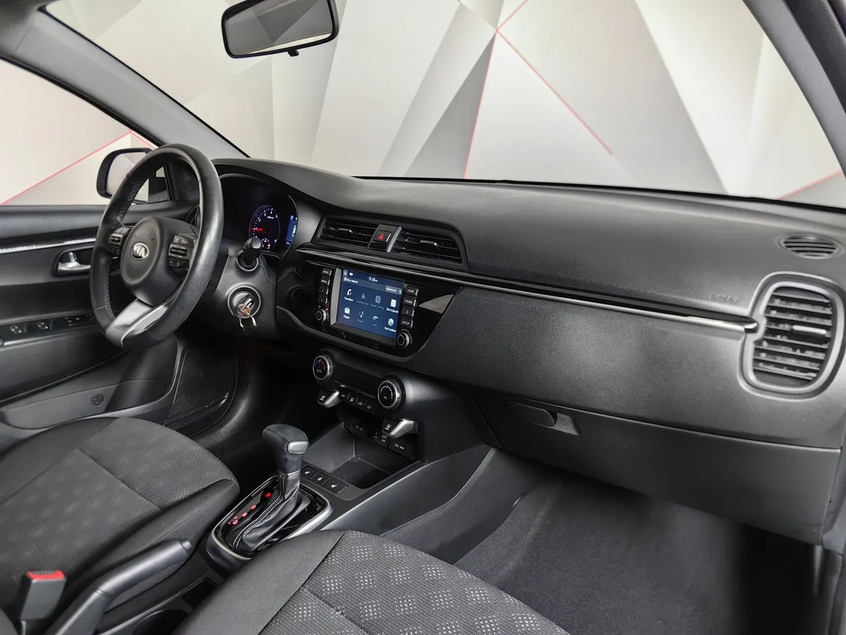 Kia Rio X-Line 1.6 AT (123 л.с.) Prestige Белый в АВИЛОН. Слайд №13