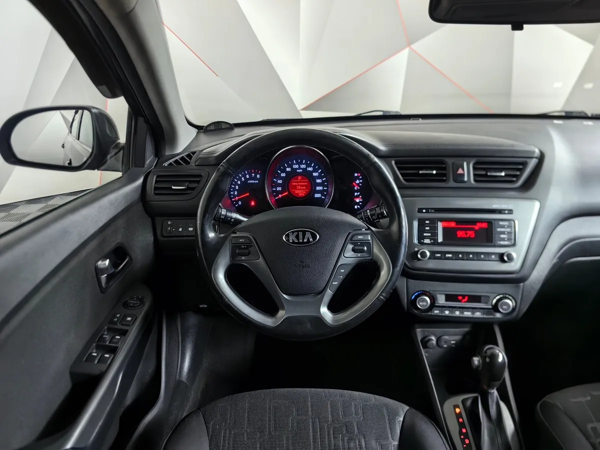 Kia Rio 1.6 AT (123 л.с.) Черный в АВИЛОН. Слайд №20