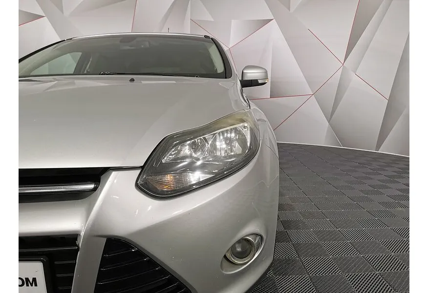 Ford Focus 1.6 PowerShift (125 л.с.) Titanium Серебристый в АВИЛОН. Слайд №10
