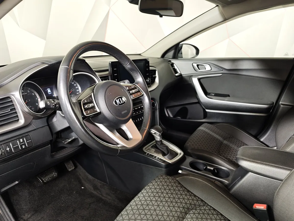 Kia Ceed 1.6 MPI AT (128 л.с.) Luxe Синий в АВИЛОН. Слайд №19