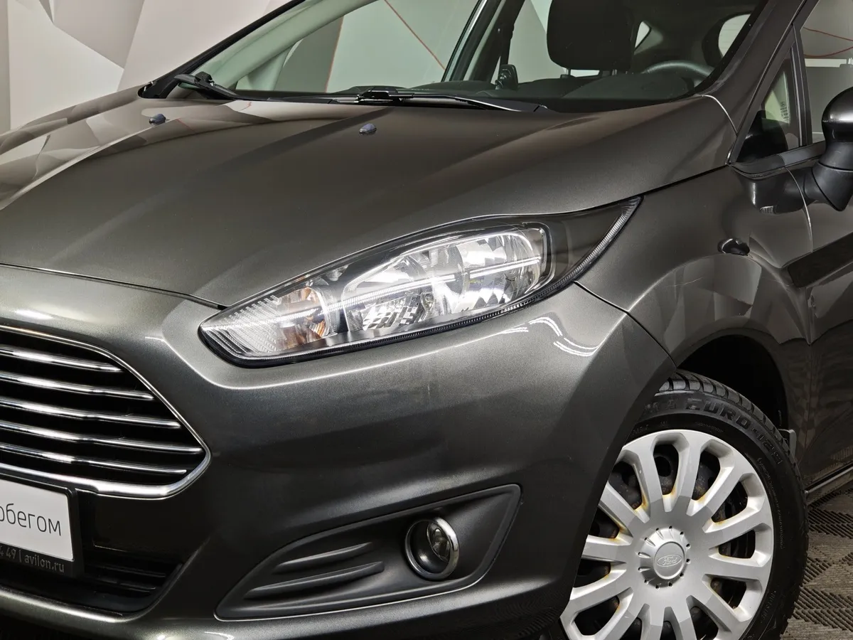 Ford Fiesta 1.4 MT (80 л.с.) Ghia Серый в АВИЛОН. Слайд №10