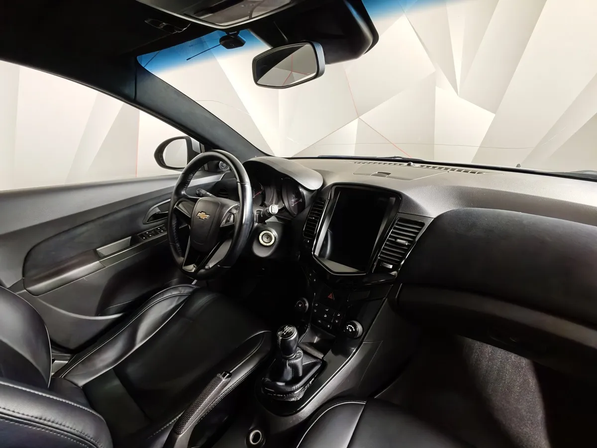 Chevrolet Cruze 1.6 MT (109 л.с.) Серебристый в АВИЛОН. Слайд №13