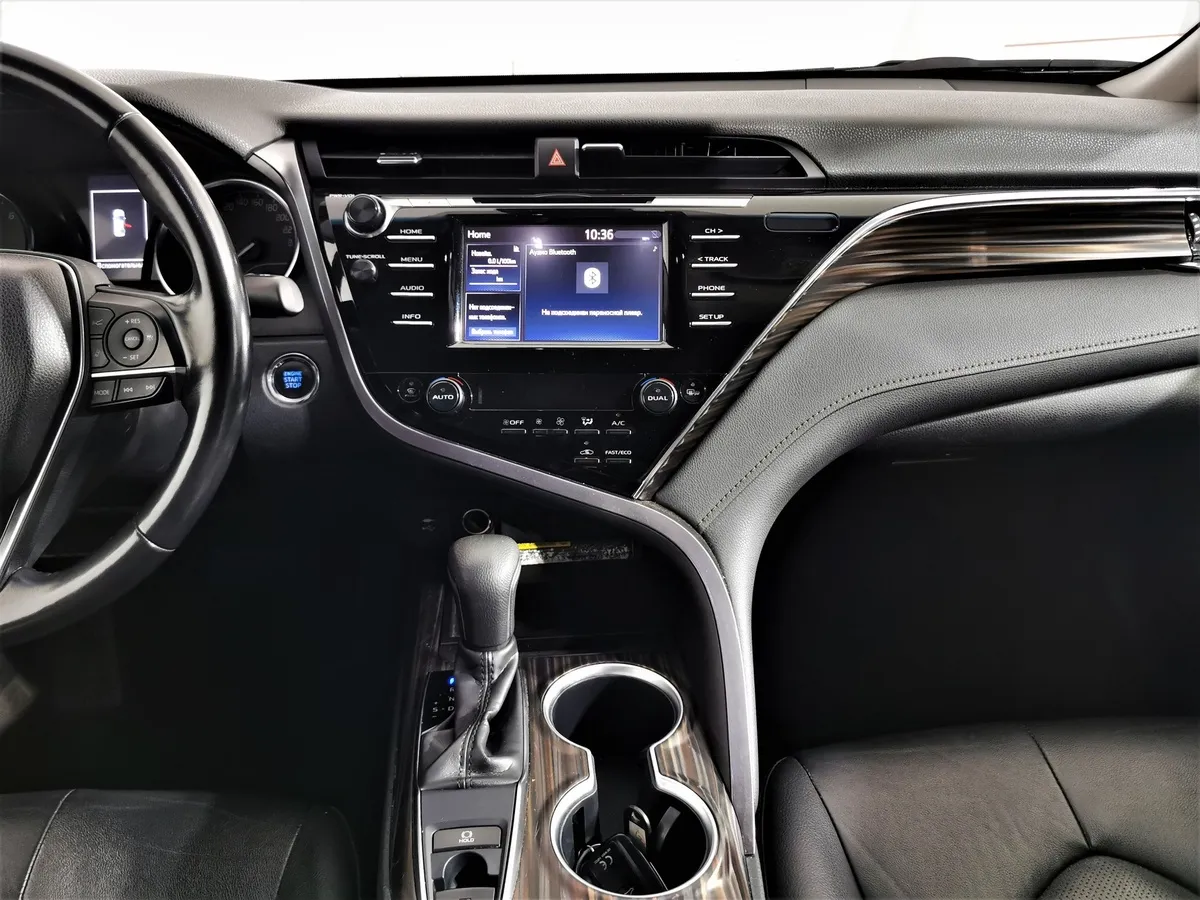 Toyota Camry 2.5 AT (181 л.с.) Черный в АВИЛОН. Слайд №14