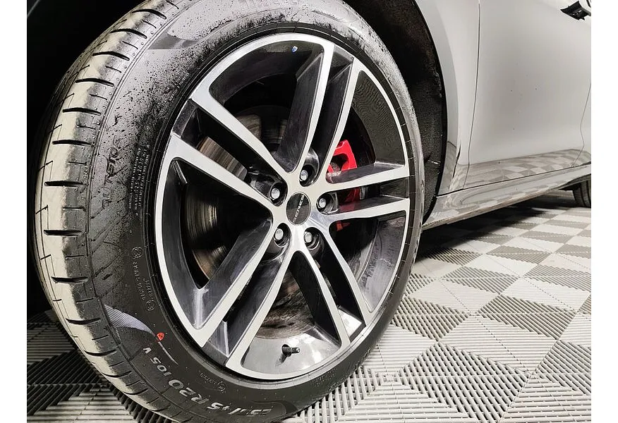 АВИЛОН - Seres M5 1.5 AT 4WD (496 л.с.) Premium Черный - slide 11