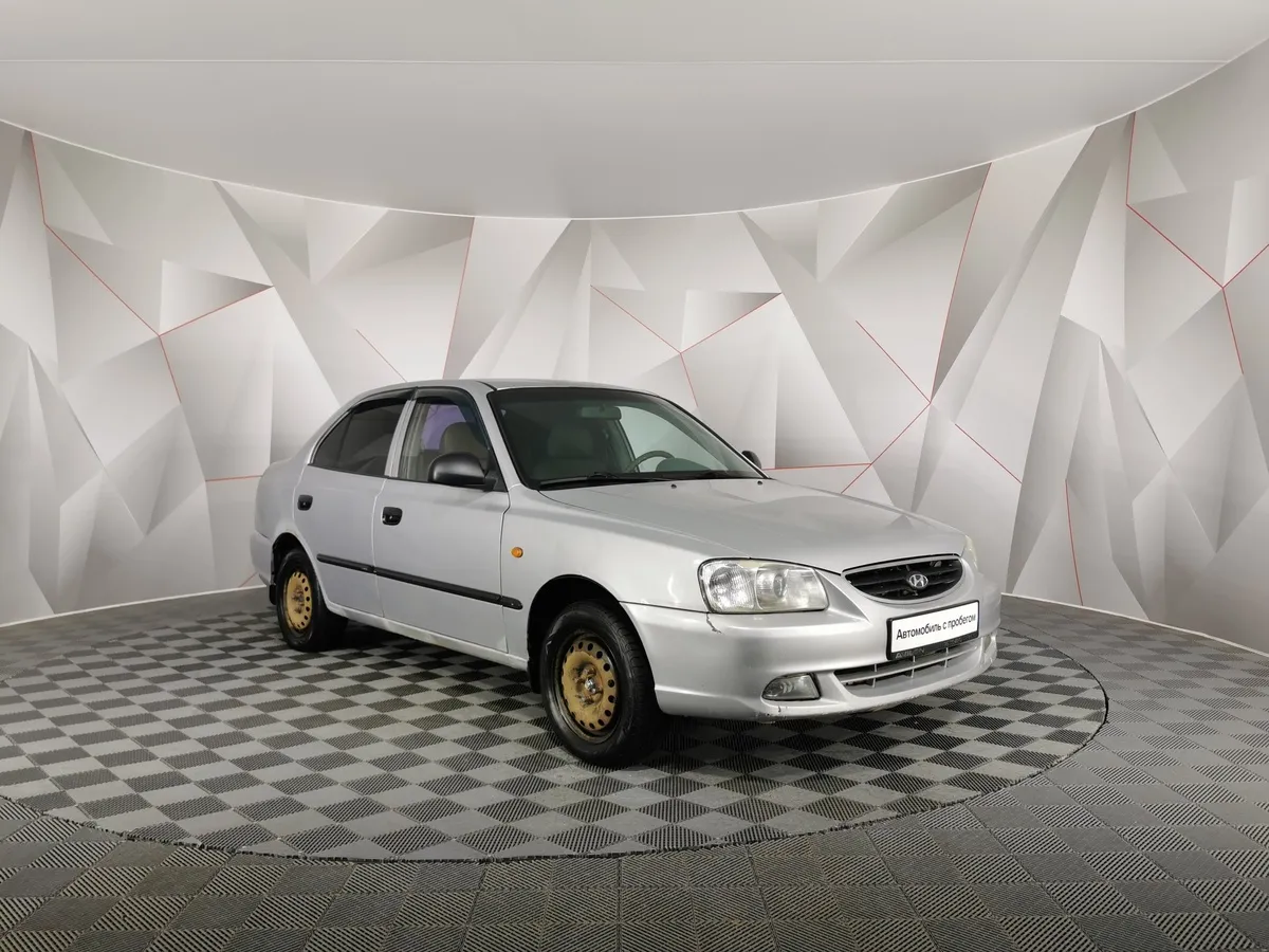 Hyundai Accent 1.5 MT (102 л.с.) Серебристый в АВИЛОН. Слайд №3