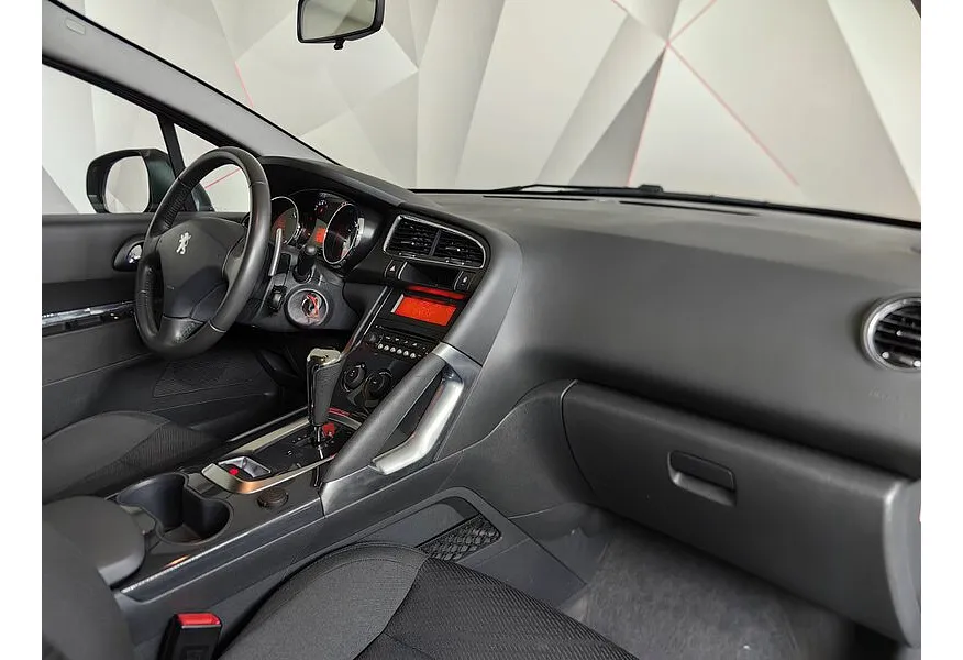 Peugeot 3008 1.6 e-HDi ETG (115 л.с.) Бежевый в АВИЛОН. Слайд №13