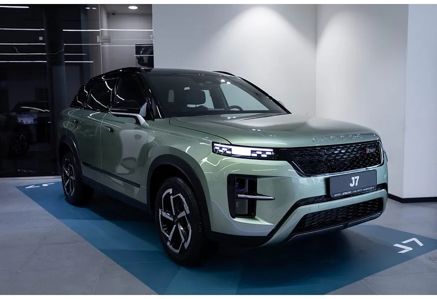 Jaecoo J7 1.5T 6DCT 2WD (147 л.с.) Ultimate LP (2 цвета) Зеленый в АВИЛОН. Слайд №2