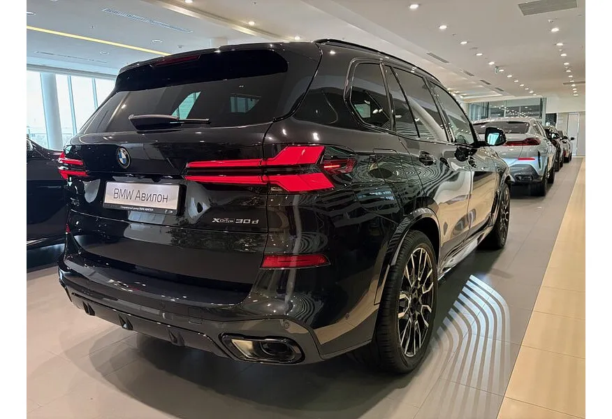 BMW X5 xDrive30d Steptronic (286 л.с.) Черный в АВИЛОН. Слайд №5