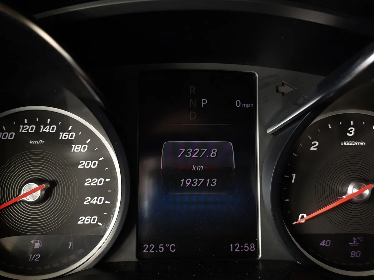 Mercedes-Benz V-Класс V 220 d AT L1 (163 л.с.) Белый в АВИЛОН. Слайд №17