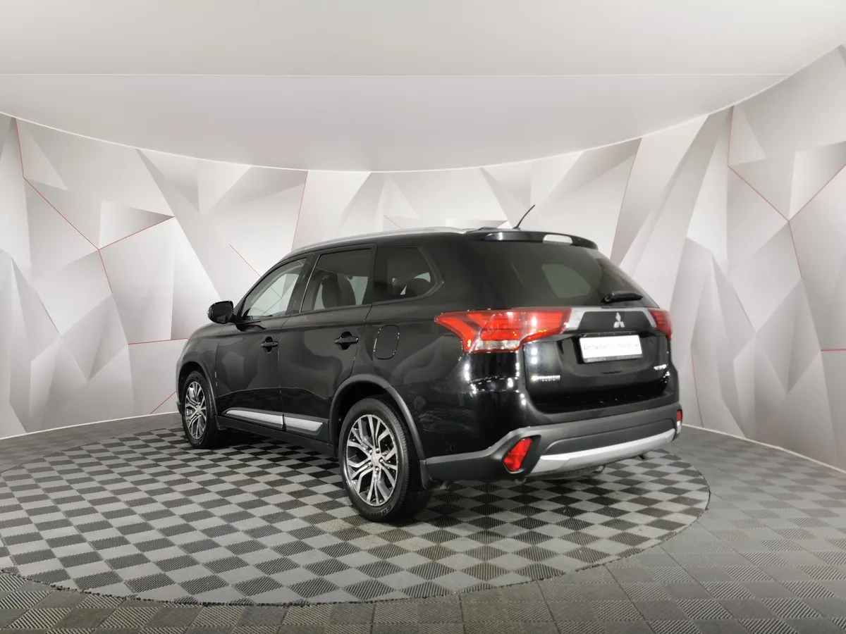 Mitsubishi Outlander 2.0 MIVEC CVT 4WD (146 л.с.) Invite Черный в АВИЛОН. Слайд №4