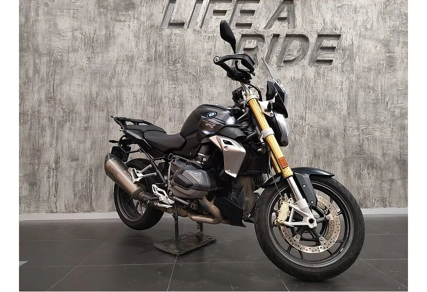 BMW Motorrad R 1250 R R 1250 R 1254 см³ (136) 1254 Черный в АВИЛОН. Слайд №2