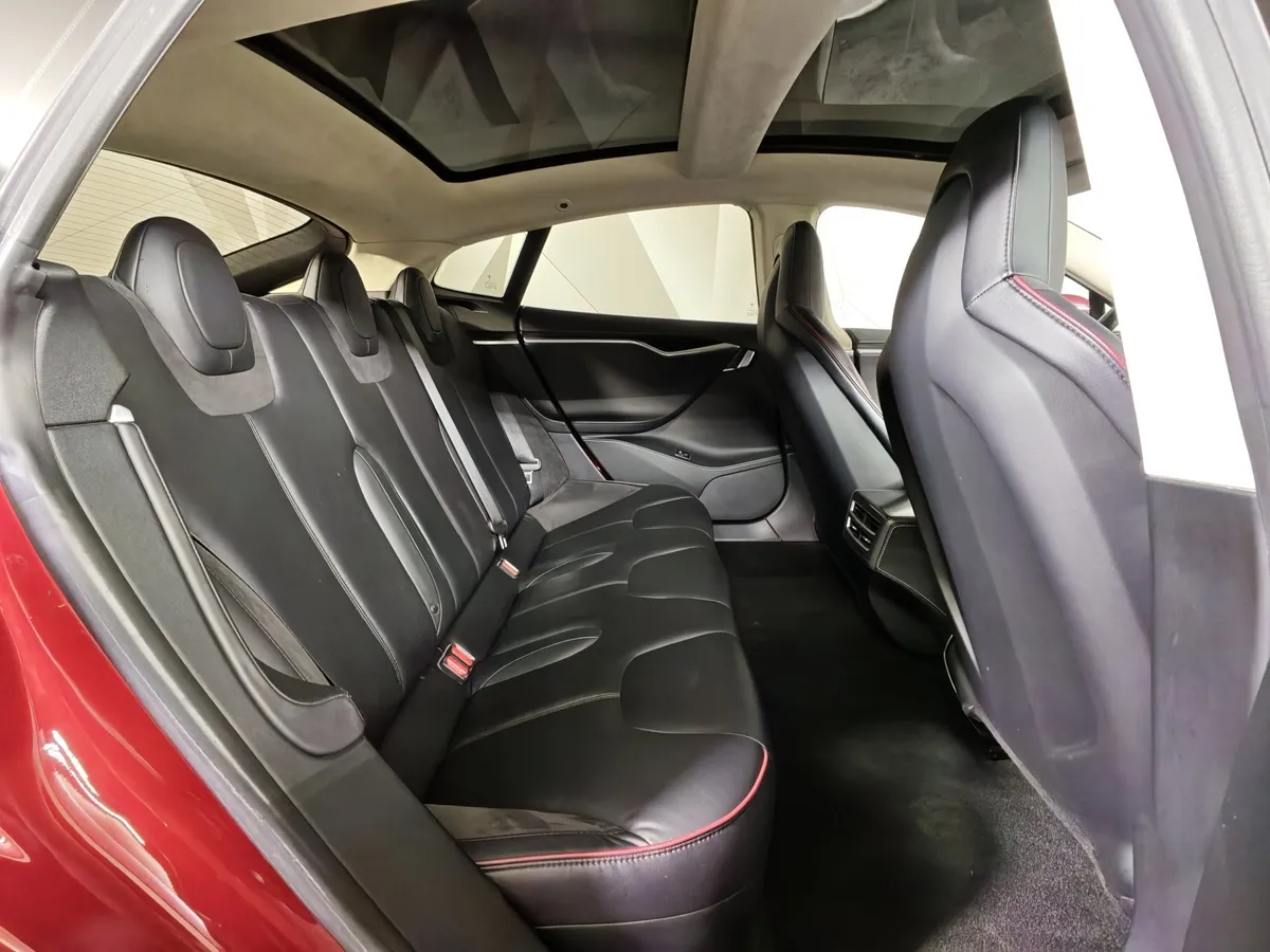 Tesla Model S 85 Performance (421 л.с.) Красный в АВИЛОН. Слайд №15