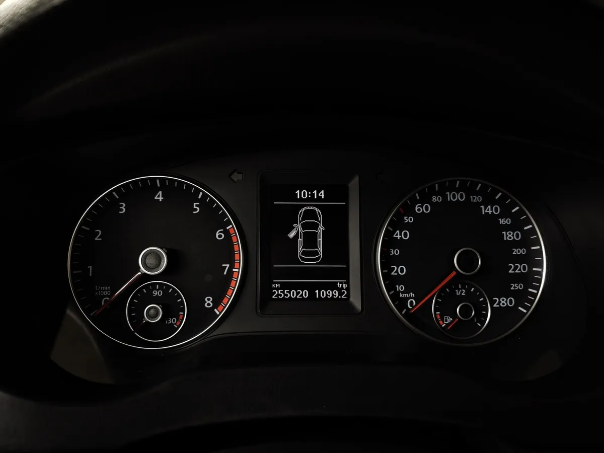 Volkswagen Jetta 1.4 TSI DSG (122 л.с.) Comfortline Черный в АВИЛОН. Слайд №17