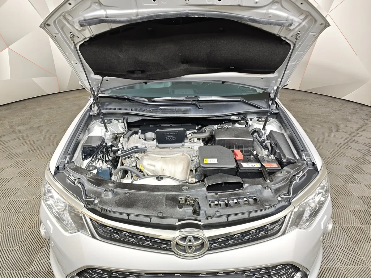 Toyota Camry 2.5 AT (181 л.с.) Классик Серебристый в АВИЛОН. Слайд №11