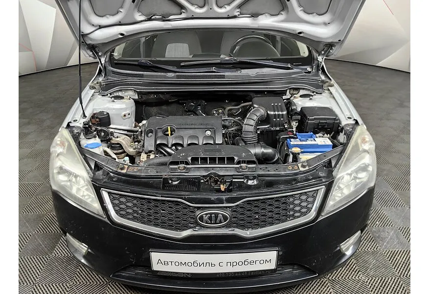 Kia Ceed 1.6 MT (122 л.с.) Серый в АВИЛОН. Слайд №10