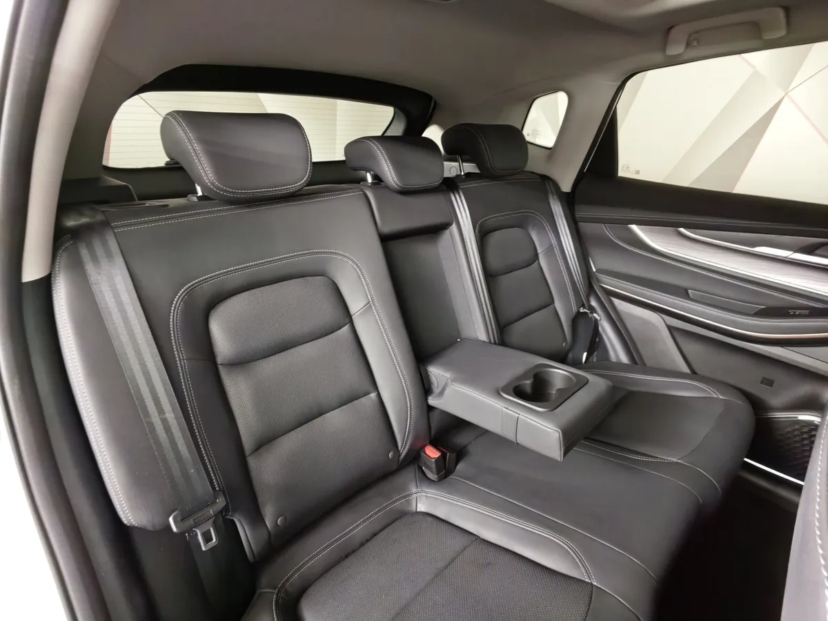 EXEED LX 1.6T DCT 4WD (150 л.с) Premium Plus Белый в АВИЛОН. Слайд №16