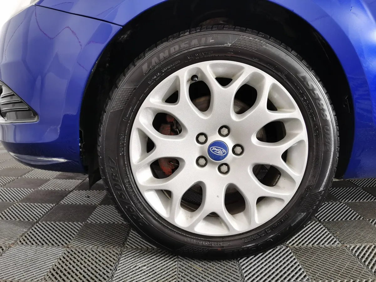 Ford Focus 2.0 AT (145 л.с.) Titanium Синий в АВИЛОН. Слайд №9