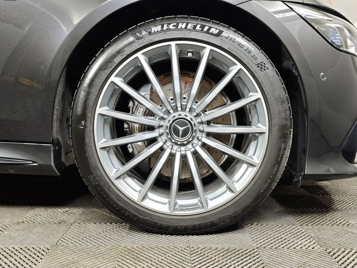Mercedes-Benz AMG GT 43 4MATIC SPEEDSHIFT TCT 9G (367 л.с.) Серый в АВИЛОН. Слайд №9