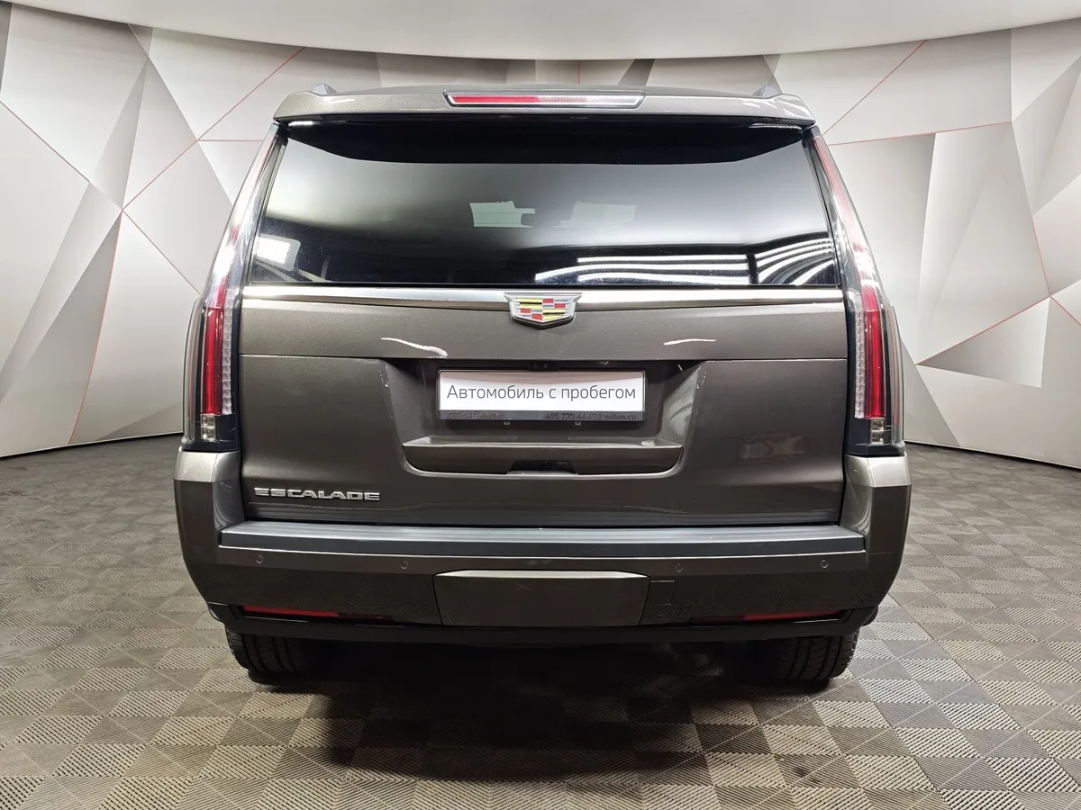 Cadillac Escalade 6.2 V8 АТ 4WD (426 л.с.) Коричневый в АВИЛОН. Слайд №8