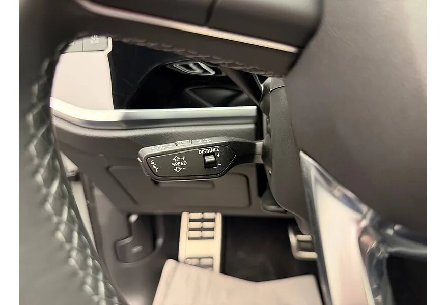 Audi Q3 35 1.5 TFSI S-tronic (160 л.с.) Fashion Dynamic Edition Серый в АВИЛОН. Слайд №22