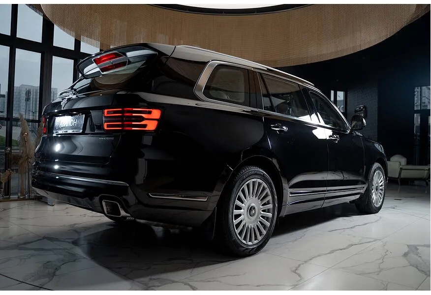 AURUS Komendant 4.4 AWD AT (598 л.с.) Черный в АВИЛОН. Слайд №3