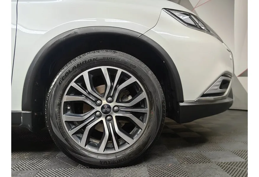 LIVE. Слайд №16