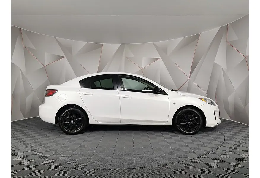 АВИЛОН - Mazda 3 1.6 AT (105 л.с.) Белый - slide 3