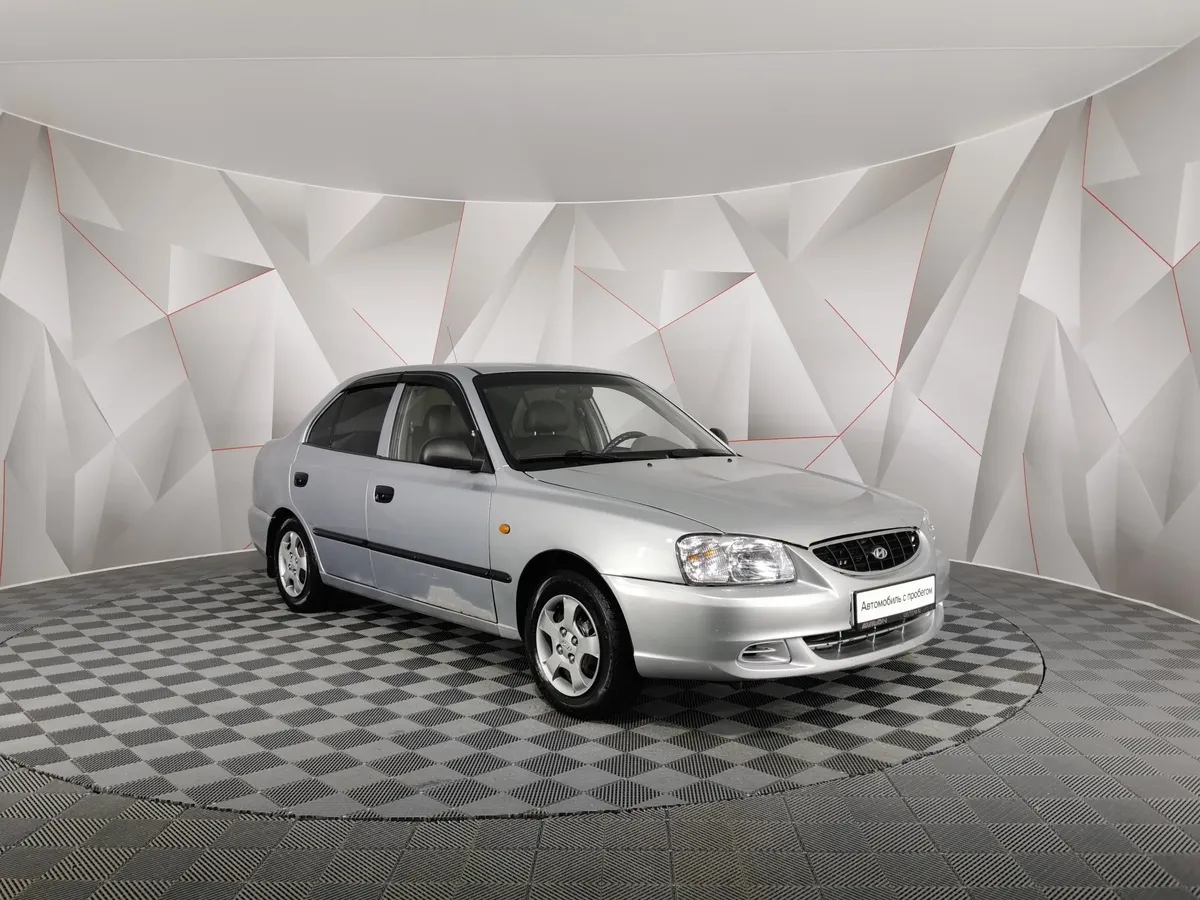 Hyundai Accent 1.5 MT (102 л.с.) Серебристый в АВИЛОН. Слайд №3