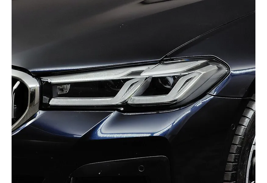 BMW 5 серия 530d xDrive Steptronic (249 л.с.) M Sport Plus Черный в АВИЛОН. Слайд №8