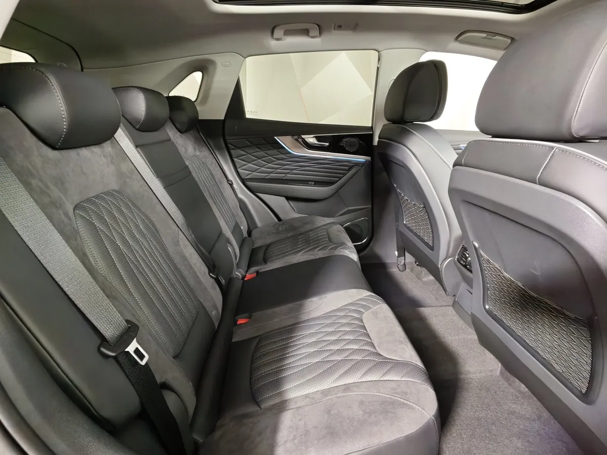 Hongqi HS5 2.0 AT 4WD (218 л.с.) Комфорт 4WD Желтый в АВИЛОН. Слайд №16