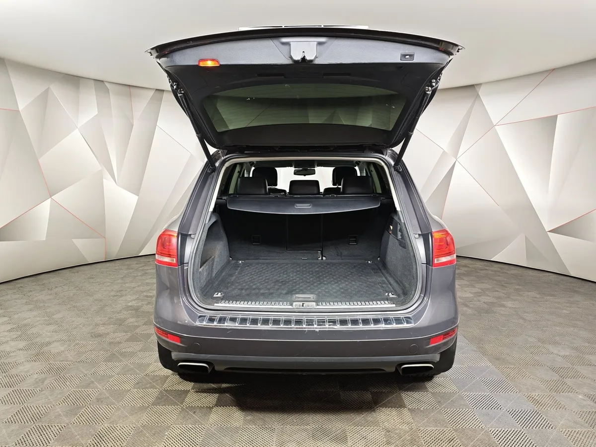 Volkswagen Touareg 3.6 FSI Tiptronic 4Motion (249 л.с.) V6 FSI Серый в АВИЛОН. Слайд №12