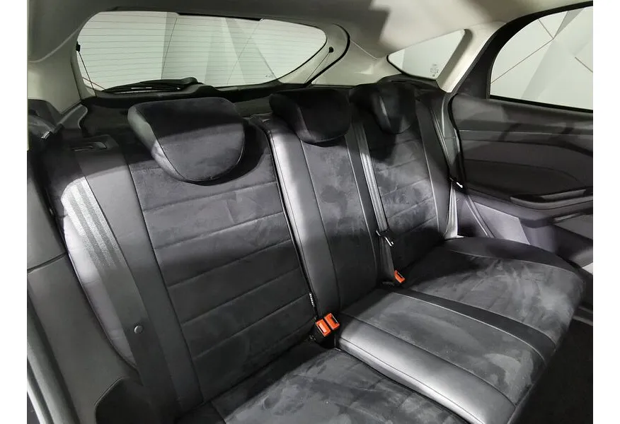 Ford Focus 1.6 Ti-VCT PowerShift (125 л.с.) SYNC Edition Черный в АВИЛОН. Слайд №17