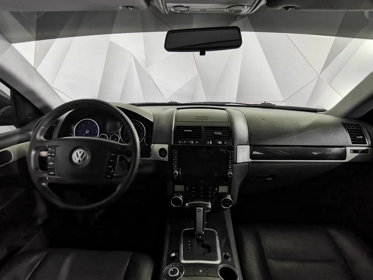 Volkswagen Touareg 3.2 Tiptronic (241 л.с.) Черный в АВИЛОН. Слайд №12