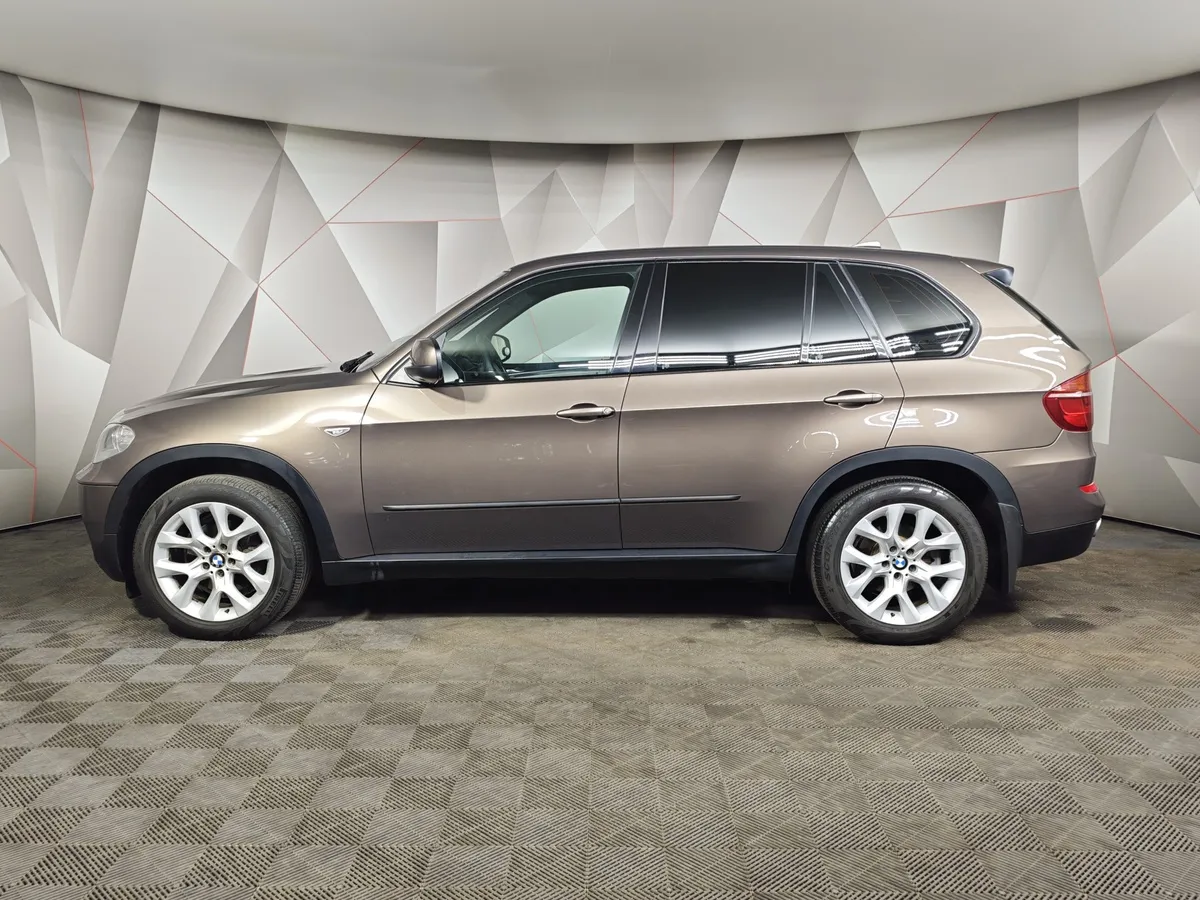 BMW X5 xDrive30d Steptronic (245 л.с.) Коричневый в АВИЛОН. Слайд №5