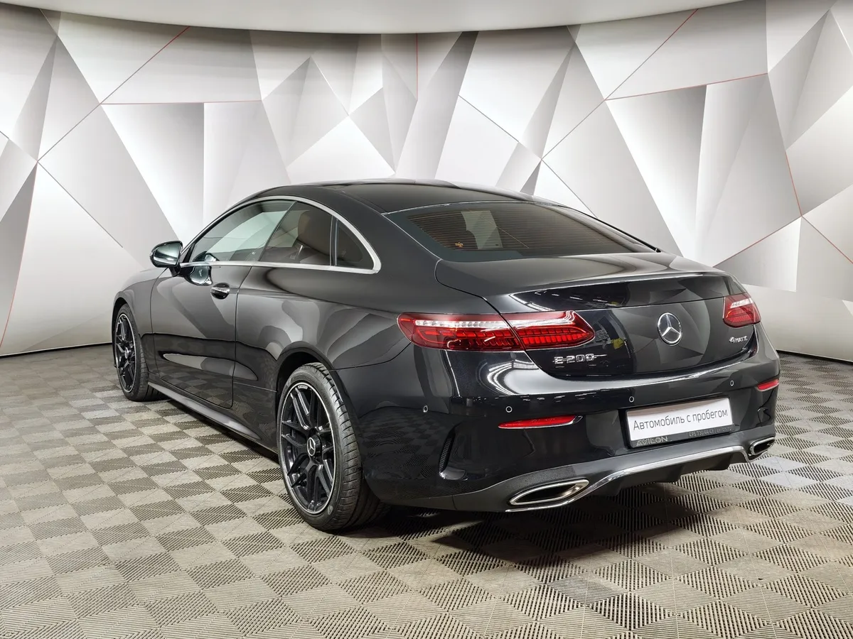 Mercedes-Benz E-Класс E 200 4MATIC G-TRONIC (184 л.с.) Черный в АВИЛОН. Слайд №4