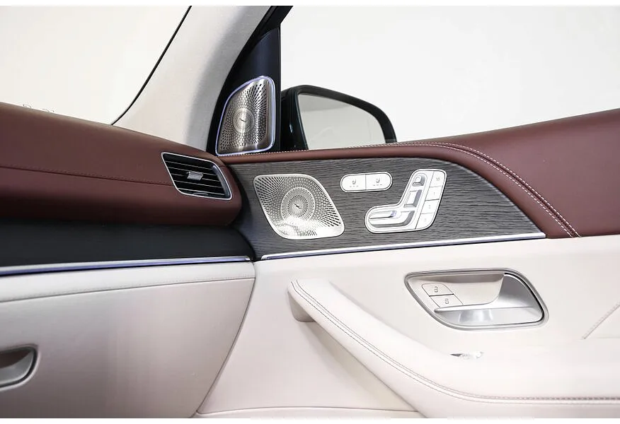 Mercedes-Benz GLS 600 9G-Tronic 4Matic (557 л.с.) Черный в АВИЛОН. Слайд №18