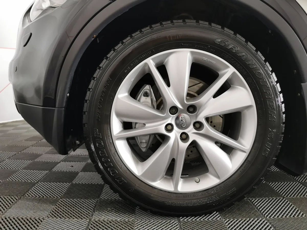Infiniti QX70 3.7 AT AWD (333 л.с.) Черный в АВИЛОН. Слайд №9