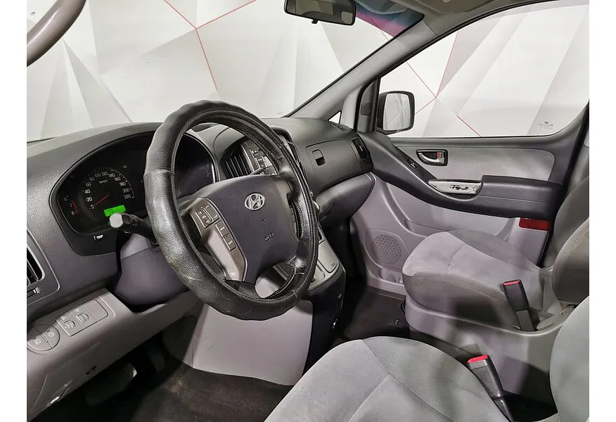 Hyundai H-1 2.4 AT (173 л.с.) Comfort Серебристый в АВИЛОН. Слайд №19