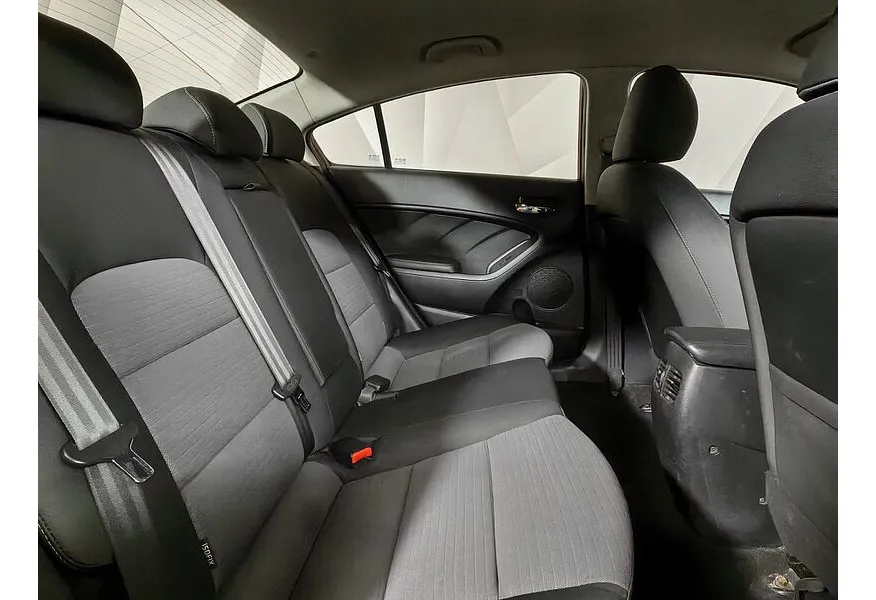 Kia Cerato 1.6 AT (130 л.с.) Красный в АВИЛОН. Слайд №16